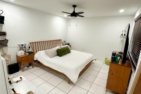 Adosado en venta en Miami, Florida, 2 dormitorios, 127.74 m2 № 1962877 - foto 12