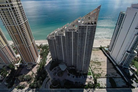 Купить кондоминиум в Санни-Айлс-Бич, Флорида 2 спальни, 147.71м2, № 1928984 - фото 2