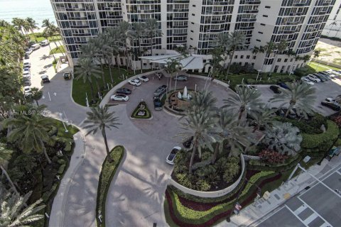 Купить кондоминиум в Санни-Айлс-Бич, Флорида 2 спальни, 147.71м2, № 1928984 - фото 3