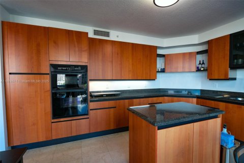 Купить кондоминиум в Санни-Айлс-Бич, Флорида 2 спальни, 147.71м2, № 1928984 - фото 12