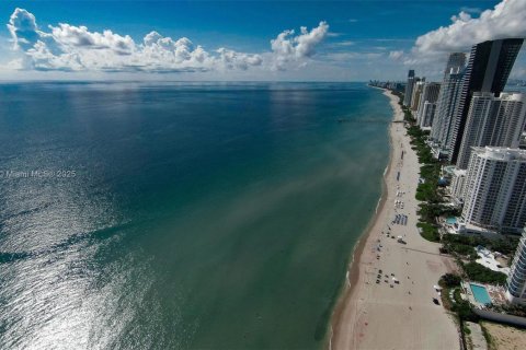 Купить кондоминиум в Санни-Айлс-Бич, Флорида 2 спальни, 147.71м2, № 1928984 - фото 6