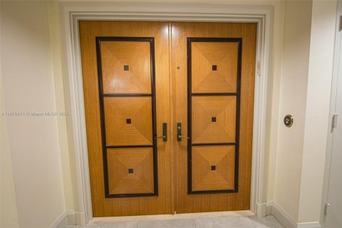 Купить кондоминиум в Санни-Айлс-Бич, Флорида 2 спальни, 147.71м2, № 1928984 - фото 11