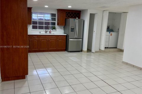 Touwnhouse à louer à Hialeah, Floride: 3 chambres, 104.14 m2 № 2028687 - photo 19