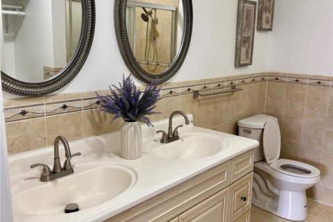 Touwnhouse à louer à Hialeah, Floride: 3 chambres, 104.14 m2 № 2028687 - photo 9