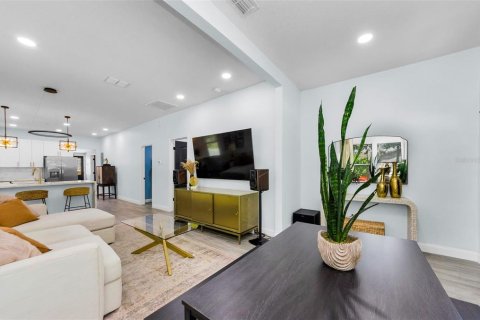 Купить виллу или дом в Тампа, Флорида 3 комнаты, 111.48м2, № 1849804 - фото 11