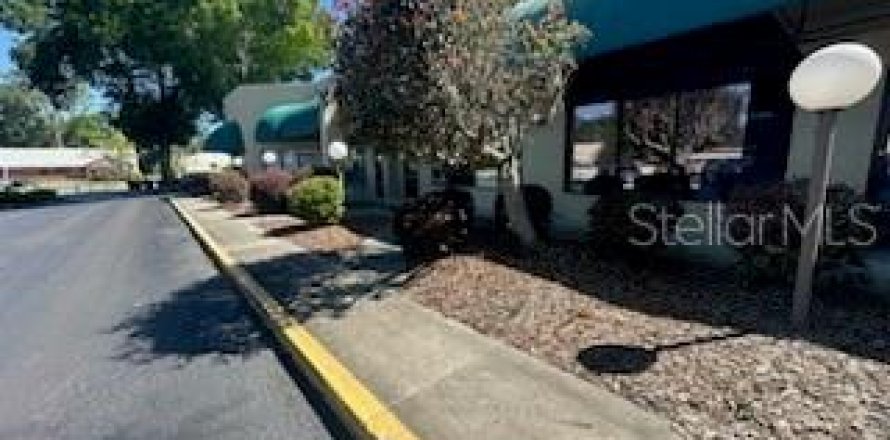 Immobilier commercial à Ocala, Floride 1572.28 m2 № 1833038