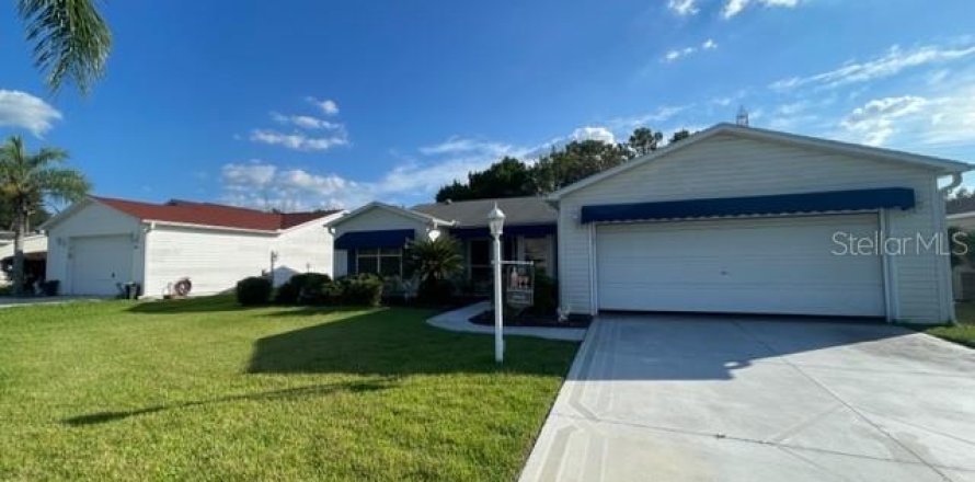 Villa ou maison à Lady Lake, Floride 3 chambres, 127.83 m2 № 706931