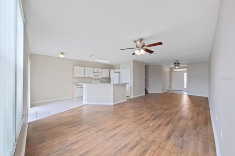 Touwnhouse à louer à Riverview, Floride: 3 chambres, 146.6 m2 № 2387641 - photo 4