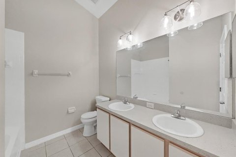 Touwnhouse à louer à Riverview, Floride: 3 chambres, 146.6 m2 № 2387641 - photo 10
