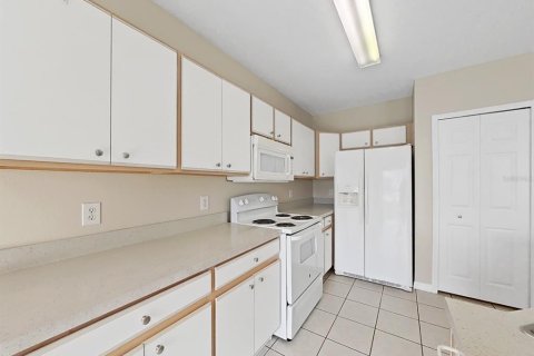 Touwnhouse à louer à Riverview, Floride: 3 chambres, 146.6 m2 № 2387641 - photo 9
