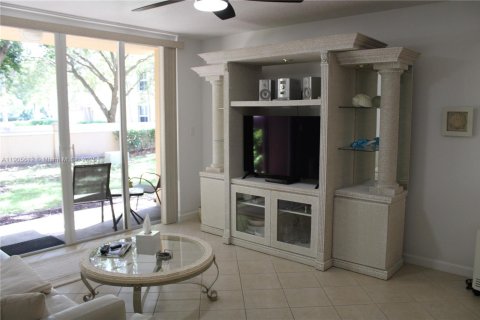 Снять в аренду кондоминиум в Дания-Бич, Флорида 2 спальни, 107.95м2, № 1957025 - фото 6