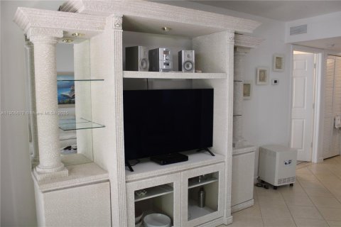 Снять в аренду кондоминиум в Дания-Бич, Флорида 2 спальни, 107.95м2, № 1957025 - фото 26