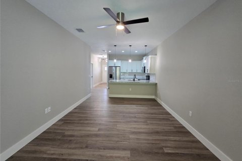 Appartement à louer à Spring Hill, Floride: 2 chambres, 95.04 m2 № 1774087 - photo 6