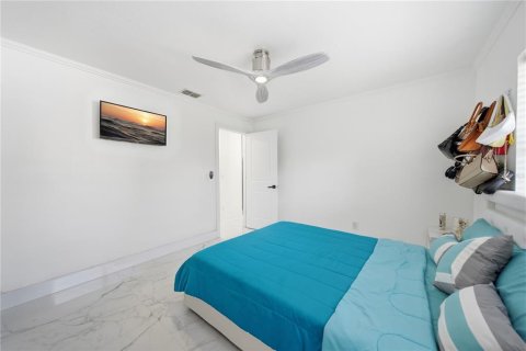 Villa ou maison à louer à Tampa, Floride: 3 chambres, 131.09 m2 № 2425345 - photo 11