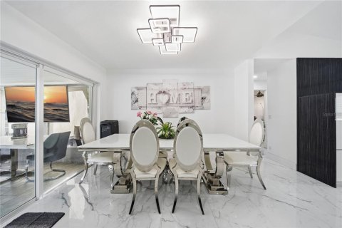 Villa ou maison à louer à Tampa, Floride: 3 chambres, 131.09 m2 № 2425345 - photo 9