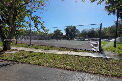 Снять в аренду кондоминиум в Майами, Флорида 2 спальни, 89.65м2, № 2008043 - фото 24