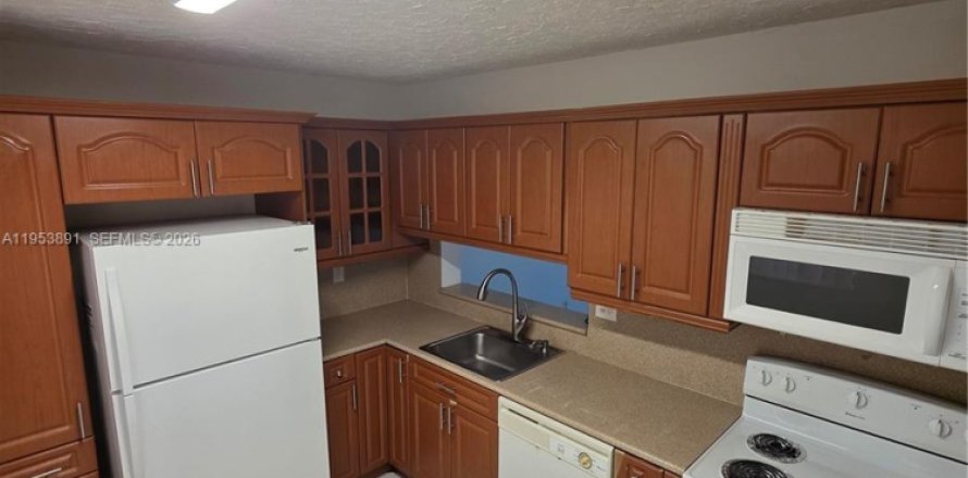 Кондоминиум с 2 спальнями в Майами, Флорида № 2008043