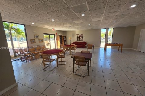 Снять в аренду кондоминиум в Майами, Флорида 2 спальни, 89.65м2, № 2008043 - фото 25