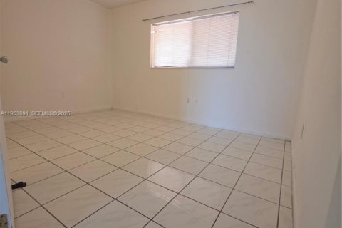 Снять в аренду кондоминиум в Майами, Флорида 2 спальни, 89.65м2, № 2008043 - фото 7