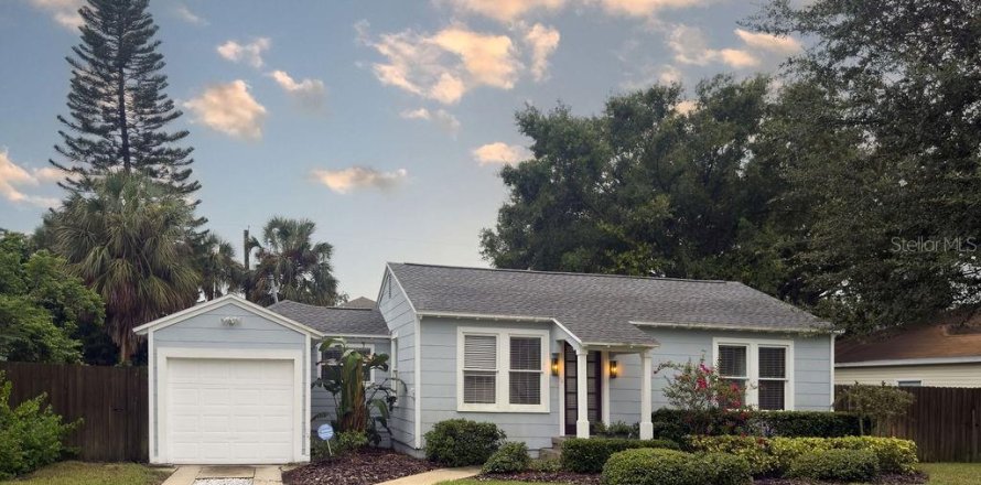 Villa ou maison à Tampa, Floride 2 chambres, 107.58 m2 № 1900602