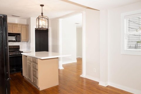 Villa ou maison à louer à Tampa, Floride: 2 chambres, 107.58 m2 № 1900602 - photo 4