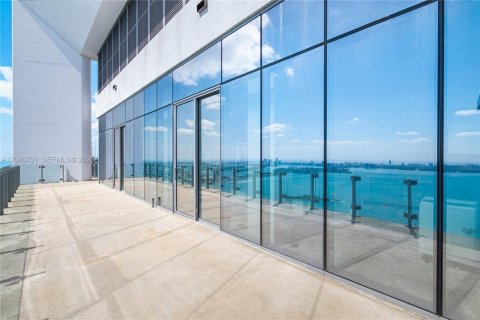 Condo in Miami, Florida, 5 bedrooms № 2185965 - photo 10