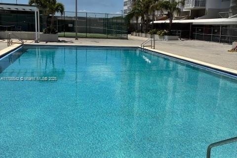 Copropriété à louer à Aventura, Floride: 1 chambre, 93.37 m2 № 1701050 - photo 2
