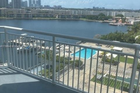 Copropriété à louer à Aventura, Floride: 1 chambre, 93.37 m2 № 1701050 - photo 14