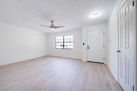 House in Lakeland, Florida 3 bedrooms, 138.98 sq.m. № 2116323 - photo 17