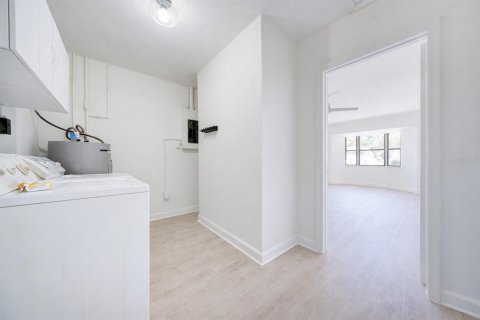 House in Lakeland, Florida 3 bedrooms, 138.98 sq.m. № 2116323 - photo 12