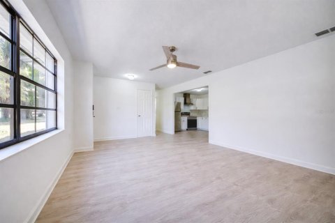 House in Lakeland, Florida 3 bedrooms, 138.98 sq.m. № 2116323 - photo 10