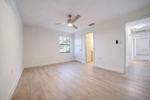 House in Lakeland, Florida 3 bedrooms, 138.98 sq.m. № 2116323 - photo 23