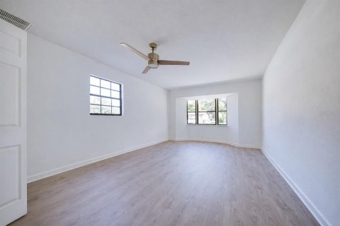 House in Lakeland, Florida 3 bedrooms, 138.98 sq.m. № 2116323 - photo 19