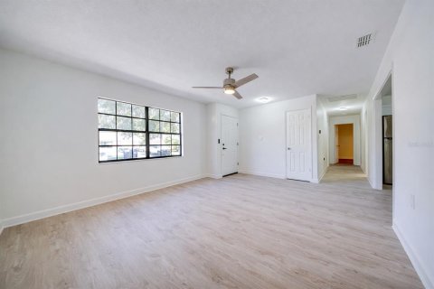 House in Lakeland, Florida 3 bedrooms, 138.98 sq.m. № 2116323 - photo 11