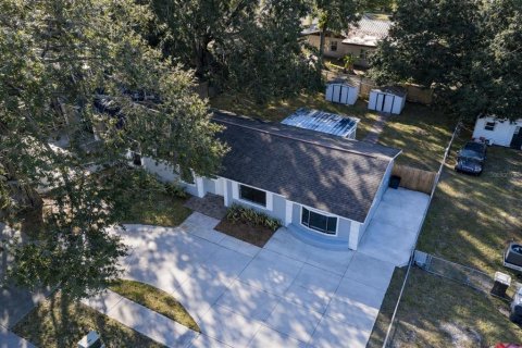 House in Lakeland, Florida 3 bedrooms, 138.98 sq.m. № 2116323 - photo 3