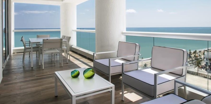 Condominio en Fort Lauderdale, Florida, 3 dormitorios № 339636