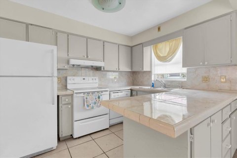 Villa ou maison à vendre à Pinellas Park, Floride: 1 chambre, 83.8 m2 № 1792946 - photo 9