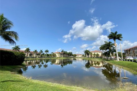 Apartment in Doral, Florida 3 bedrooms, 112.13 sq.m. № 1929173 - photo 30