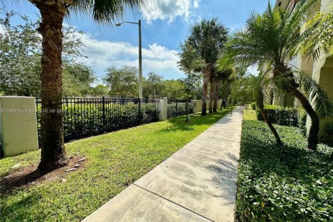 Apartment in Doral, Florida 3 bedrooms, 112.13 sq.m. № 1929173 - photo 6