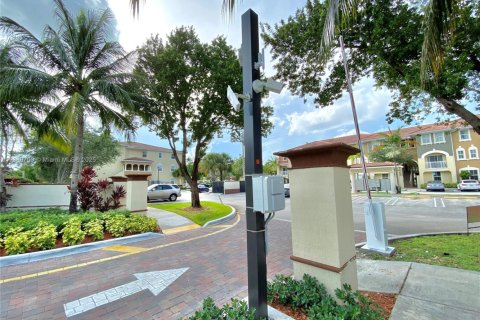 Apartment in Doral, Florida 3 bedrooms, 112.13 sq.m. № 1929173 - photo 23