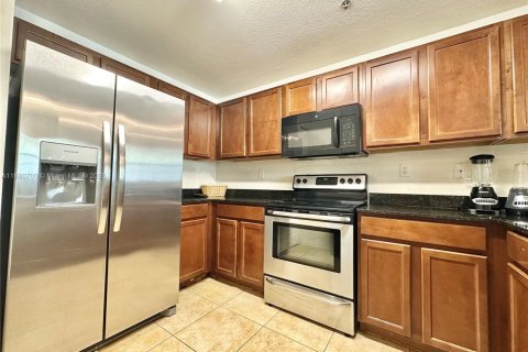 Apartment in Doral, Florida 3 bedrooms, 112.13 sq.m. № 1929173 - photo 16