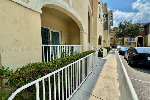 Apartment in Doral, Florida 3 bedrooms, 112.13 sq.m. № 1929173 - photo 2