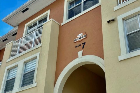 Apartment in Doral, Florida 3 bedrooms, 112.13 sq.m. № 1929173 - photo 22