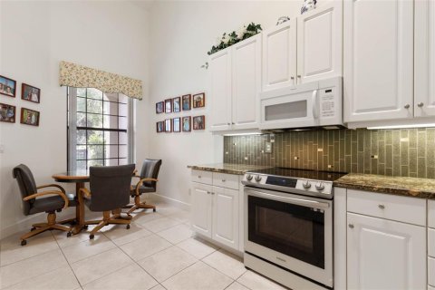 Townhouse in Palm Coast, Florida 2 bedrooms, 178.28 sq.m. № 2337343 - photo 19