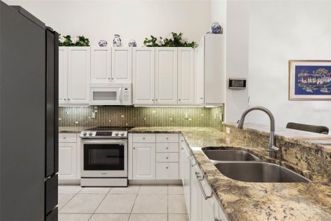 Townhouse in Palm Coast, Florida 2 bedrooms, 178.28 sq.m. № 2337343 - photo 18