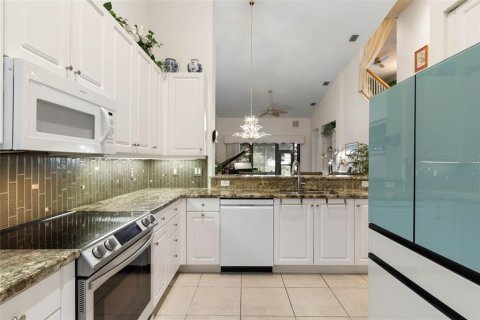 Townhouse in Palm Coast, Florida 2 bedrooms, 178.28 sq.m. № 2337343 - photo 23