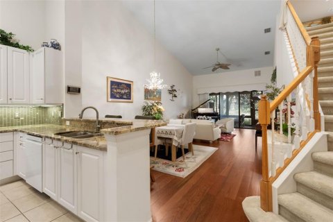 Townhouse in Palm Coast, Florida 2 bedrooms, 178.28 sq.m. № 2337343 - photo 5