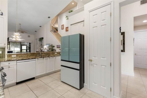 Townhouse in Palm Coast, Florida 2 bedrooms, 178.28 sq.m. № 2337343 - photo 24