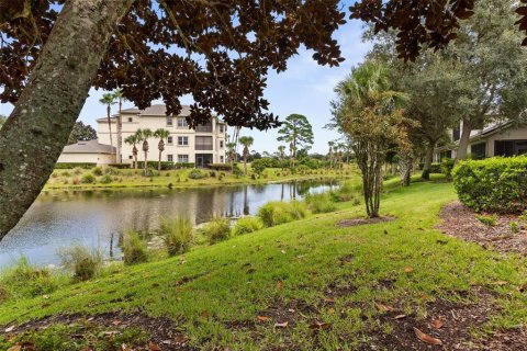 Townhouse in Palm Coast, Florida 2 bedrooms, 178.28 sq.m. № 2337343 - photo 11