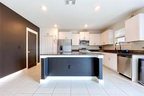 Casa en venta en Riverview, Florida, 4 dormitorios, 244.8 m2 № 2387701 - foto 8